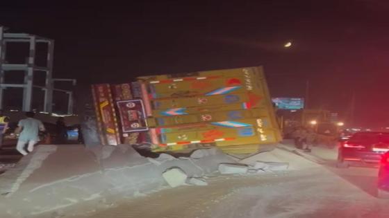 حادث مروع على الطريق الدائري بالمعادي.. اصطدام تريلا بـ7 سيارات يثير الذعر ويعطل الحركة المرورية