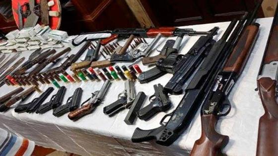 اسلحة. أرشيفية