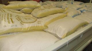 حملات موسعة.. ضبط 8 أطنان من الدقيق الأبيض والبلدي المدعم المهرب