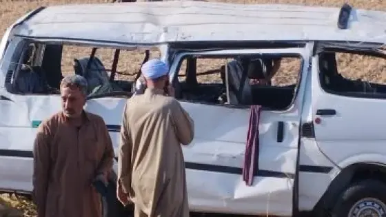 انقلاب ميكروباص في أطفيح يُسفر عن إصابة 6 أشخاص