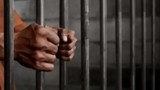 حبس سيدة و4 متهمين بتهمة اقتحام شقة مدرس وسرقة أمواله في الهرم