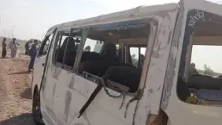 إصابة 12 عاملًا في انقلاب سيارة محملة بالعمالة الزراعية على صحراوي البحيرة