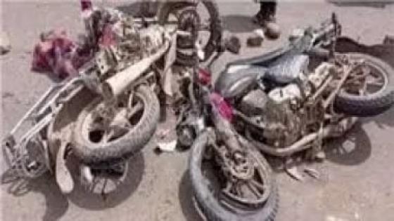 مصرع طفل وإصابة شاب في حادث تصادم موتوسيكلين بساحل طهطا