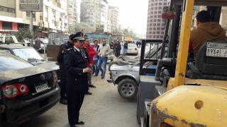 نائب مدير مرور الجيزة يقود حملة لضبط المخالفات في فيصل