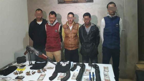 عصابة الرشاشات الالية تثير الذعر بين رواد البنوك وتمارس السطو المسلح علي مدير فندق بالهرم