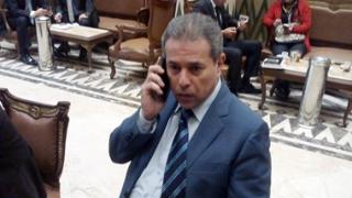 عاجل ..القبض علي عكاشة وترحيله الي قسم اول مدينه نصر