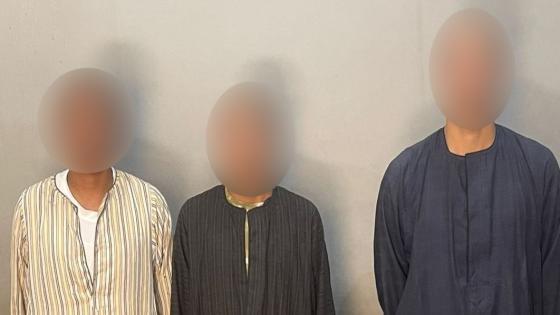 بسبب خلافات “جيرة ولهو أطفال”.. 3 عمال حاولوا استيقاف توك توك بأسلحة نارية في أسيوط وفيديو يكشف الواقعة