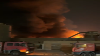 حريق هائل في مصنع أخشاب بـ6 أكتوبر