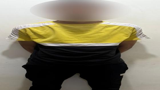 كارثة جديدة بسبب تطبيق مراهنات.. طالب يطعـ.ـن ربة منزل ويسرقها ويحرق الشقة