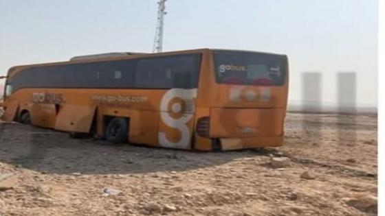 إصابة 15 شخصًا في انقلاب أتوبيس سفريات على الطريق الصحراوي بقنا