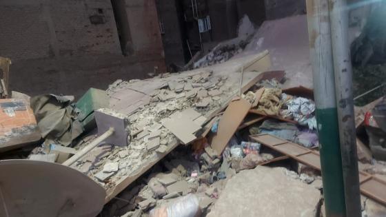 وسط تحذيرات من العقارات الآيلة للسقوط.. حادث جديد يهز المنيا