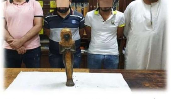 ضبط 4 أشخاص بحوزتهم تماثيل يشتبه في أثريتها بالمنيا