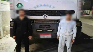 القبض على قائد سيارة نقل ومرافقه بعد حادث تصادم بالمعصرة