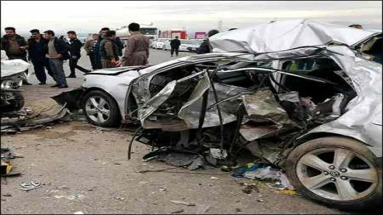 إصابة 11 شخصًا في تصادم سيارتين بقنا