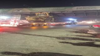 انهيار جزئي بكوبري مشاة بطوخ نتيجة اصطدام لودر.. والمرور يغلق الطريق الزراعي مؤقتًا