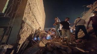 انهيار منزل من 3 طوابق في أسيوط.. والحماية المدنية تبحث عن ناجين تحت الأنقاض