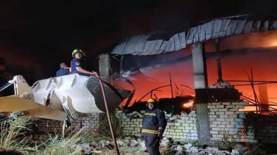 اندلاع حريق هائل في مصنع أحذية بمنطقة أرض التيل بالقلج في القليوبية