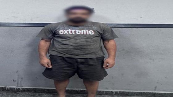 زاوية مغلقة وسكان غاضبون.. القبض على عاطل بالتعدي على المصلين بالهانوفيل