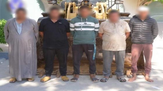 إصابة شخصين فى مشاجرة استخدم خلالها لودر لمنع مزارع من دخول منزله بالبحيرة