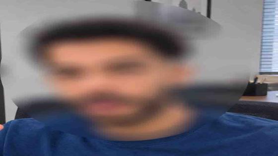 ضبط طالب لإدارته صفحة على مواقع التواصل للترويج لبيع الأسلحة البيضاء بقصد النصب