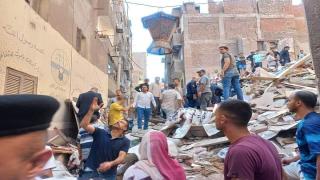 انهيار عقار