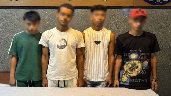 متهمو فيديو الاعتداء على طلاب أمام مدرسة في قبضة الداخلية