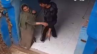 شاب يهدد والدته بسـ.ـلاح أبيض في القليوبية والأمن يفحص الواقعة