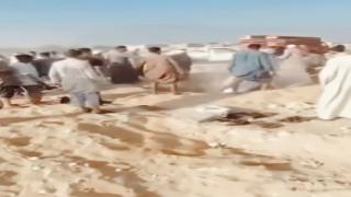 فيديو صادم يهز القلوب داخل المقابر.. والداخلية تحرك فريق بحث لضبط أطراف المشاجرة خلال تشييع جنازة في بني سويف