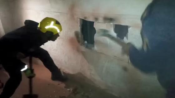 استجابة سريعة من أمن الإسكندرية.. إنقاذ 3 أجانب احتجزوا داخل مصعد