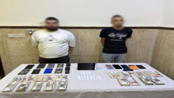 27 شريحة و16 هاتفًا تكشف شبكة نصب إلكتروني.. ضبط شخصين استوليا على أرصدة المواطنين عبر تطبيقات التقسيط