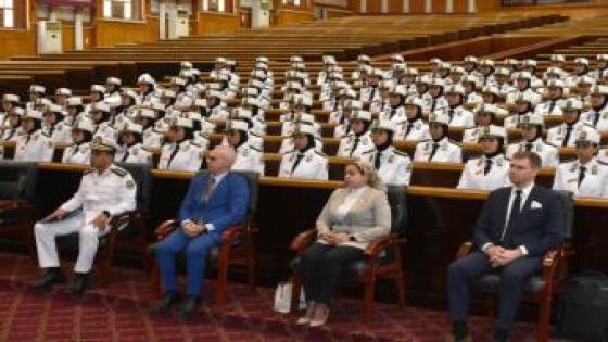 أكاديمية الشرطة تنظم دورة تدريبية لطالبات كلية الشرطة لفحص وكشف وثائق السفر المزورة