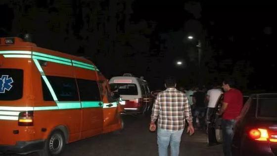 مصرع 3 وإصابة 34 في انقلاب أتوبيس على طريق القاهرة – الأقصر الصحراوي