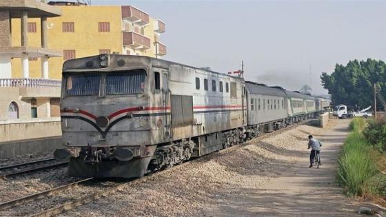 اصطدام قطار بجرار زراعي في المنوفية وشقيق المصاب “التهمته ماكينة الدريس”