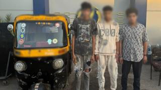 خلاف على 5 جنيهات تشعل مشاجرة بين سائق توك توك وشاب بأسيوط