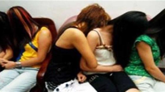 مباحث الآداب تطهر الجيزة .. ضبط نادٍ صحي مخالف بزايد وشواذ وتاجر منشطات جنسية عبر الإنترنت بحدائق الأهرام