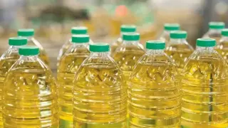 ضبط مصنع لإنتاج زيوت طعام مغشوشة باستخدام علامة تجارية مقلدة فى المنوفية