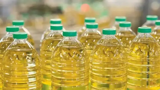 ضبط مصنع إعادة تدوير زيوت الطعام وطرحها بالأسواق فى أبو النمرس