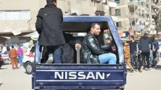 أمن القاهرة ينقذ سيدة عالقة بسيارتها في الطريق الأوسطى