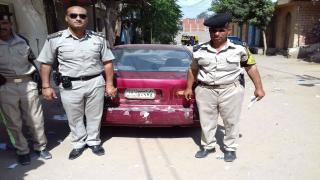 جرس الساعة ارشد عن السيارة المسروقة في الشرقية واكتشفها الضابط وضبطها .