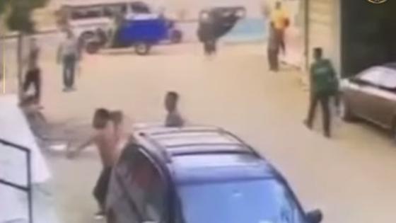 القبض على شخصين ضربا سائق بالحجارة وحطما سيارته في حلوان