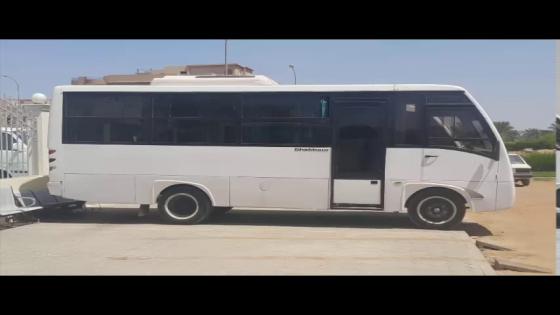 ضبط قائد "مينى باص"يسير عكس الاتجاه فى التجمع الأول